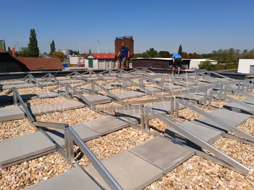 Bagaimana untuk memasang sistem pelekap solar balast timur-barat?